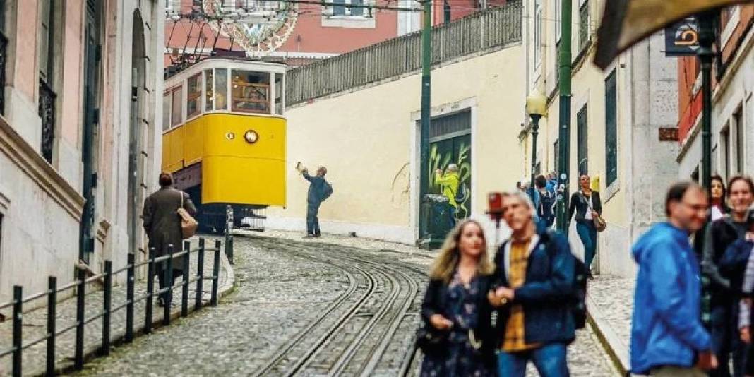 Bu şehir emeklilerin kabusu! Yokuşlar, merdivenler, yorucu rotalar: İşte emeklileri en çok zorlayan şehir 5